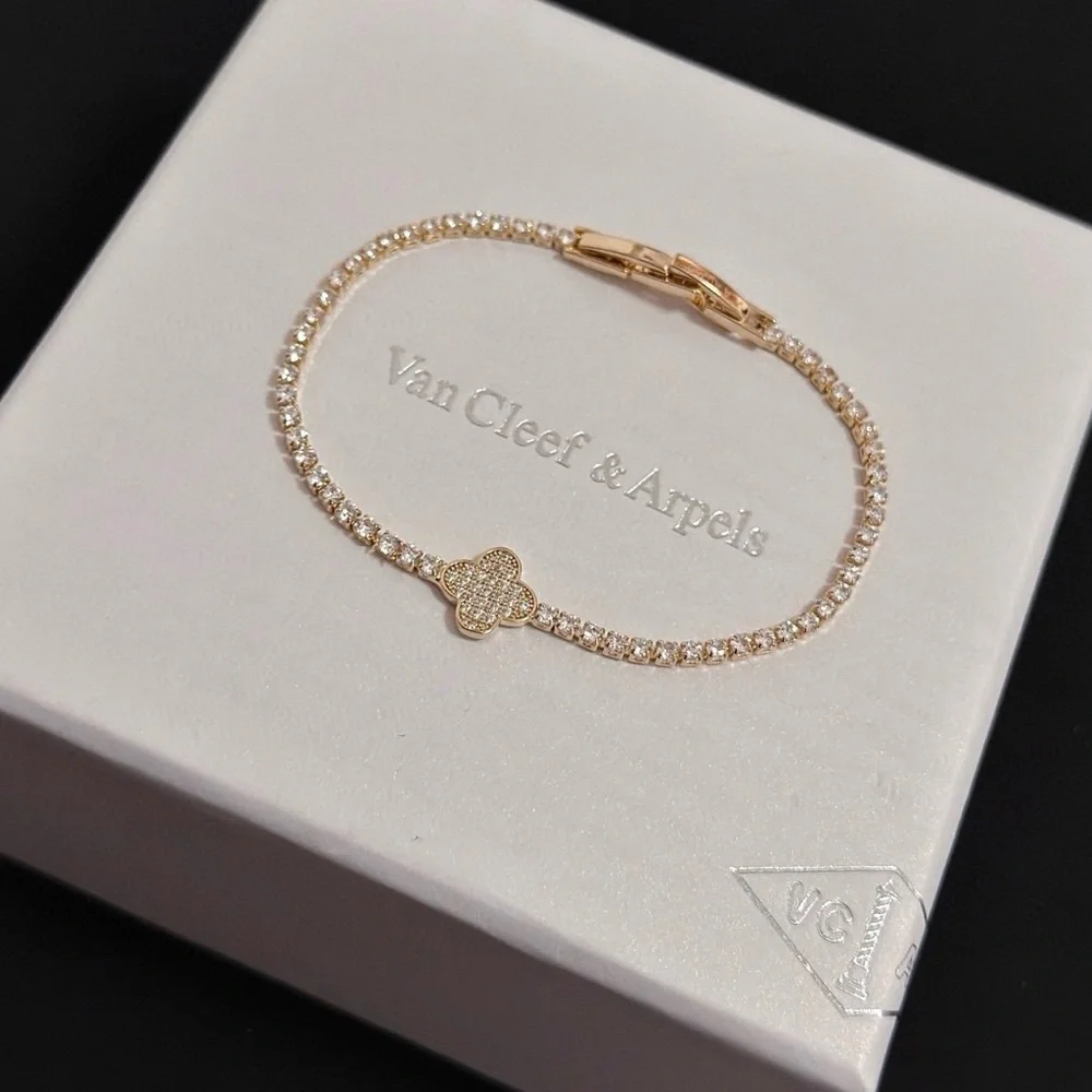 Van Cleef & Arpels Rose Gold Pavé Clover Diamond Tennis Bracelet - Picture 2 of 5